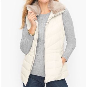 Talbots “The Puffer” white full zip vest with lush faux fur collar